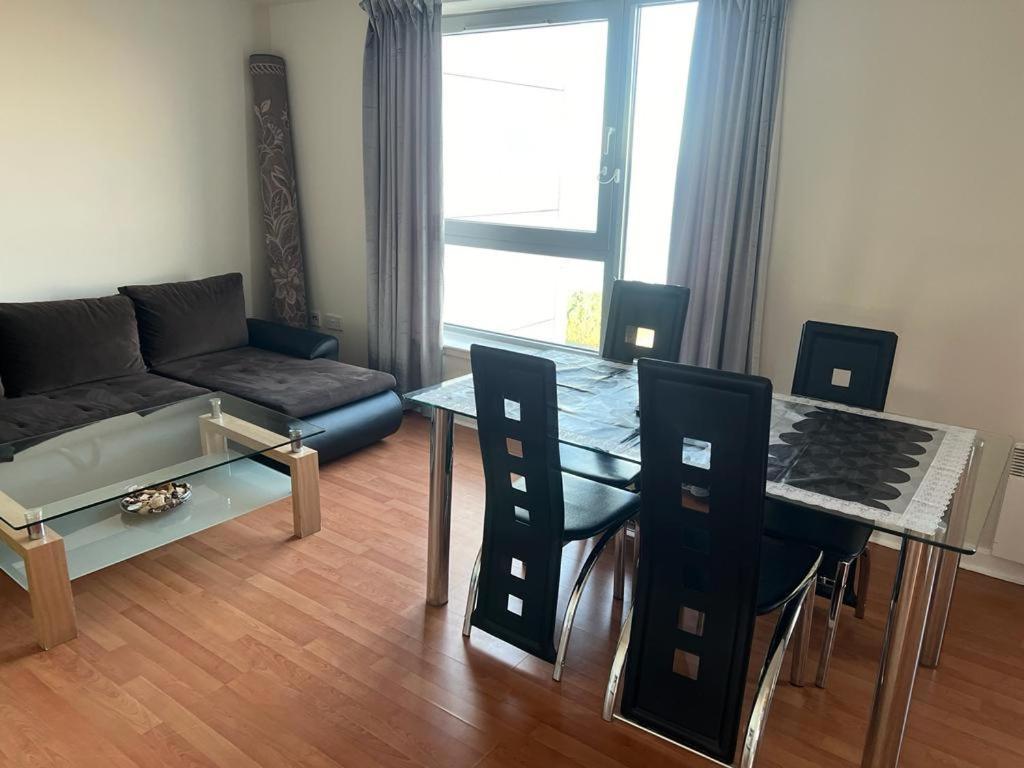 Modern 2 Bed Apartment With Stunning Seaside View Эдинбург Экстерьер фото